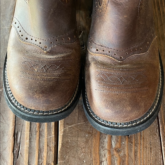 Gently Used Justin Boots Brown and Pink women’s size 10B - Picture 2 of 6